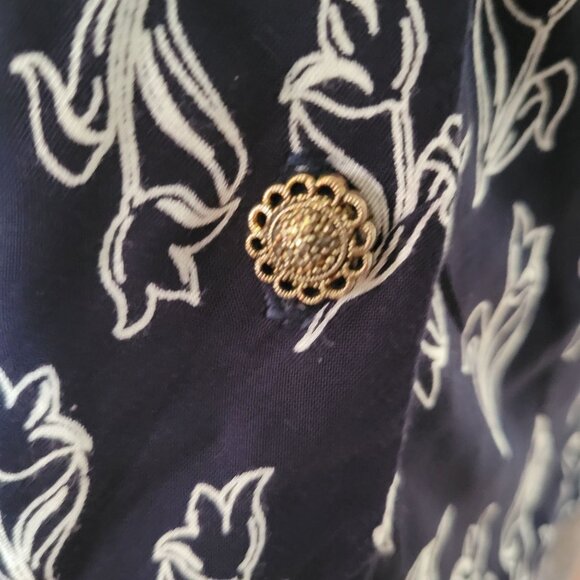 Vintage Navy Short-Sleeve Button-Up Blouse With White Floral Tulip Print & Back - Picture 6 of 8
